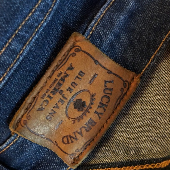 Vintage Lucky Brand Women’s Denim Jeans with Embroidered Pockets - Picture 3 of 8